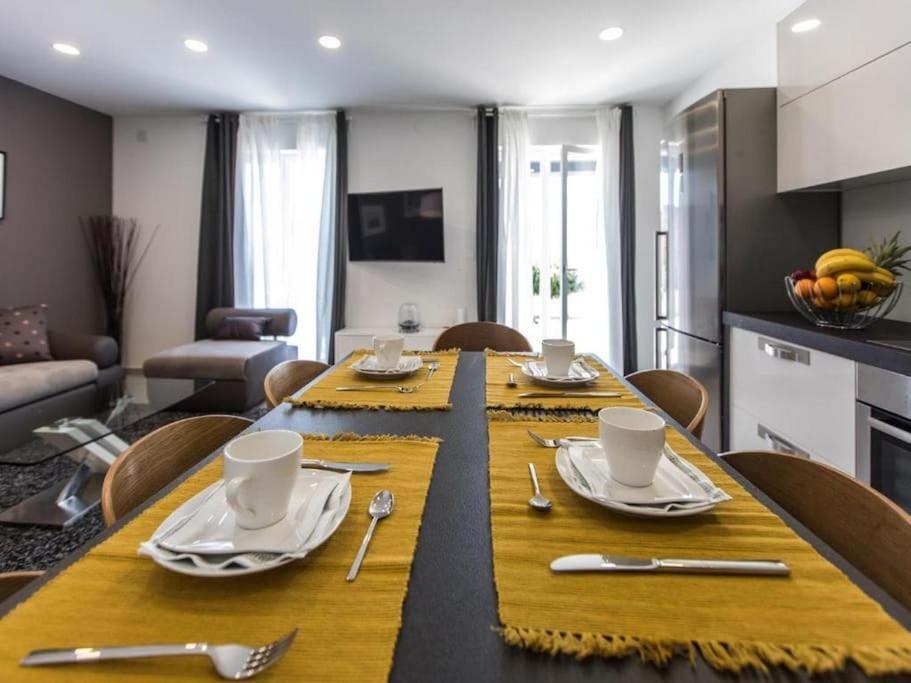 Bleu Villa - Three Bedroom Villa With Balcony And City View Dubrovnik Eksteriør bilde